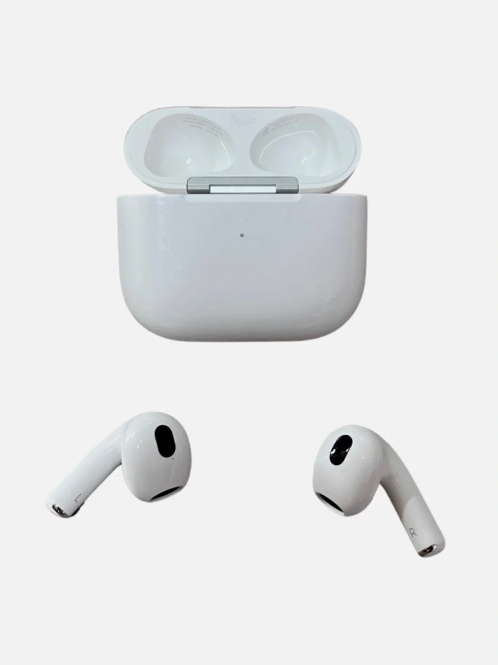New SEALED Apple AirPods 3rd Generation w/ Wireless Charging Case new sealed